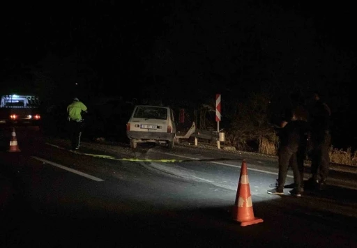 Kastamonu&rsquo;da otomobil trakt&ouml;rle &ccedil;arpıştı: 1 &ouml;l&uuml;, 1 yaralı

