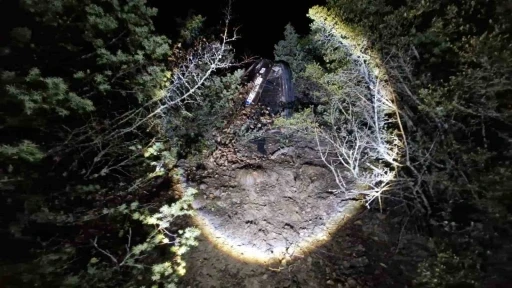 Kastamonu&rsquo;da otomobil u&ccedil;uruma yuvarlandı: 1 &ouml;l&uuml;, 2 yaralı
