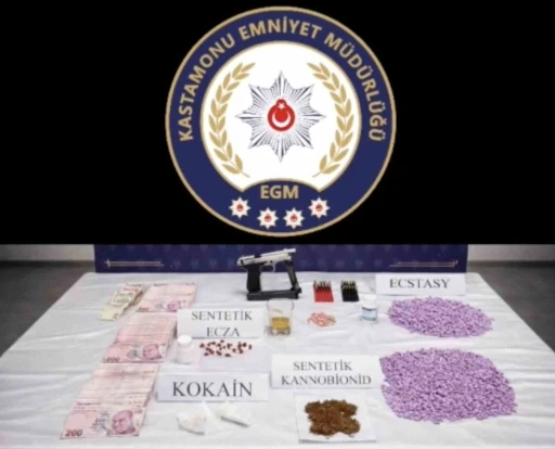 Kastamonu&rsquo;daki uyuşturucu operasyonunda 1 ş&uuml;pheli tutuklandı
