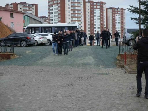 Kastamonu&rsquo;daki uyuşturucu operasyonunda 3 tutuklama
