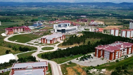 Kastamonu &Uuml;niversitesi b&ouml;l&uuml;mlerine akreditasyon
