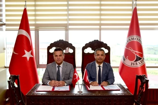 Kastamonu Üniversitesi ile Türkiye Badminton Federasyonu arasında iş birliği protokolü
