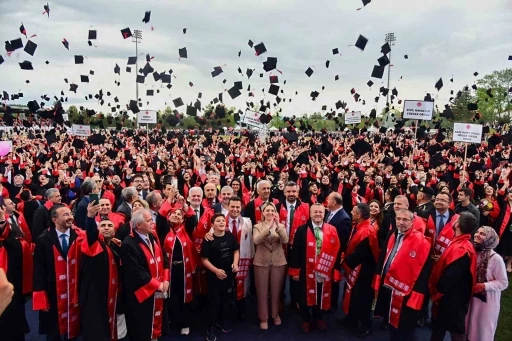 Kastamonu Üniversitesi’nde 4 bini aşkın öğrencinin mezuniyet coşkusu
