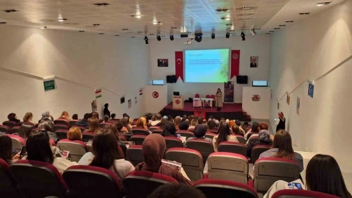 Kastamonu &Uuml;niversitesi&rsquo;nde kanser farkındalığı eğitimi
