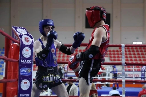 Kastamonu &Uuml;niversitesi&rsquo;nden Muay Thai Şampiyonası&rsquo;nda iki T&uuml;rkiye ikinciliği
