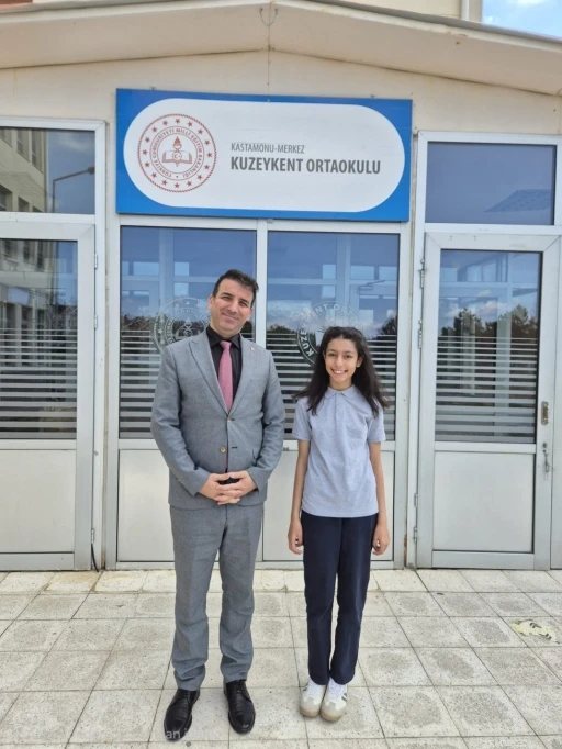 Kastamonulu &ouml;ğrenci yazdığı şiirle T&uuml;rkiye birincisi oldu
