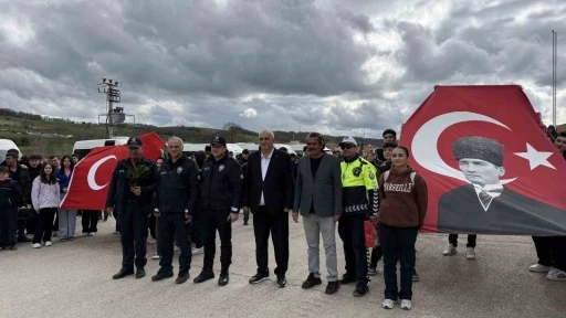 Kavga ihbarı &uuml;zerine geldiler, alkışlarla karşılandılar
