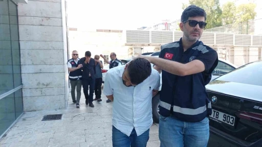 Kavga sırasında üzerinden araçla geçtiği akrabasını öldürdü, &quot;Bilerek yapmadım, önüme çıktı&quot; diye ağladı
