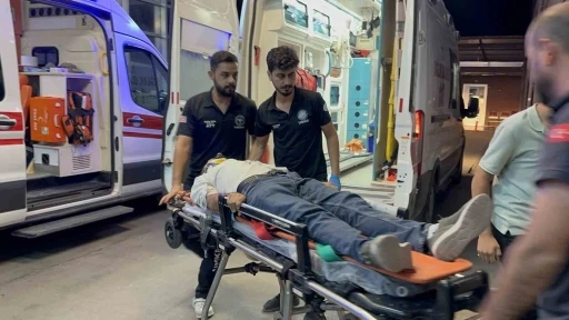 Kavgayı ayırmak isteyen kişi darp edildi
