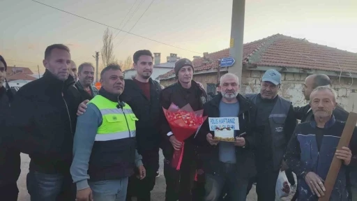 Kavgayı ayırmaya gelen polisleri davul-zurnayla karşıladılar
