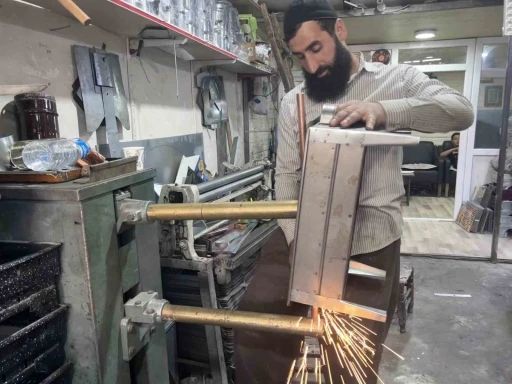 Kavurucu sıcaklar semaver ve mangal satışını artırdı
