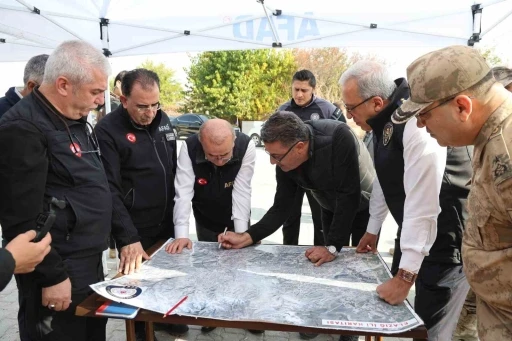 Kaybolan otizmli çocuk 35 kilometrelik alanda aranıyor
