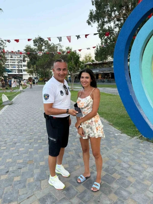 Kaybolan telefon sahibine teslim edildi
