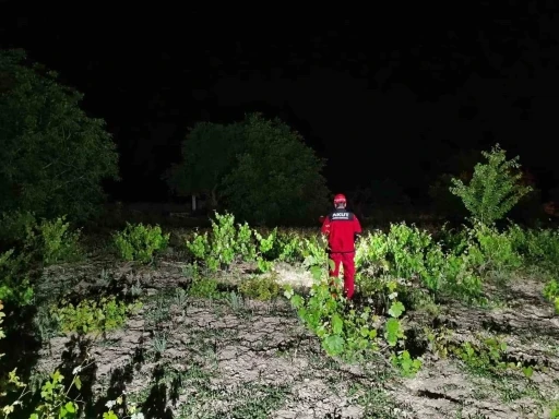 Kayıp 82 yaşındaki şahsı arama &ccedil;alışmaları s&uuml;r&uuml;yor
