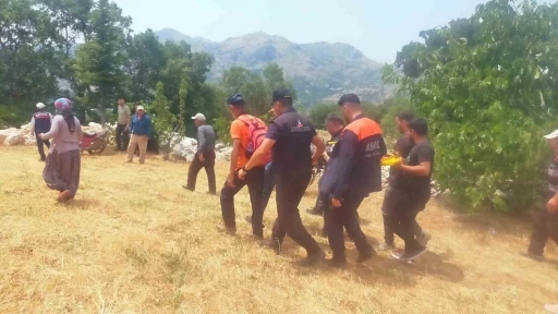Kayıp Alzheimer hastası yaşlı kadın 12 saat sonra ekiplerce arazide bulundu
