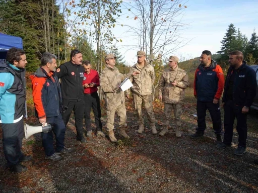 Kayıp anne ve oğlunu arama çalışmaları devam ediyor
