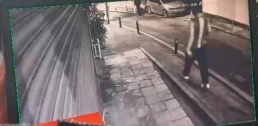 Kayıp olarak aranan &uuml;niversite &ouml;ğrencisi Deniz İbişler&rsquo;in denize atladığı g&ouml;r&uuml;nt&uuml;ler ortaya &ccedil;ıktı
