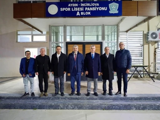 Kaymakam Abay, Ramazan&rsquo;ın ilk iftarında &ouml;ğrencilerle buluştu
