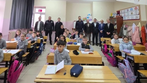 Kaymakam Algın&rsquo;dan G&ouml;lkent Okullarına ziyaret
