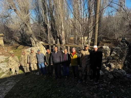 Kaymakam Arıkan, Harmankaya k&ouml;y&uuml;nde incelemede bulundu
