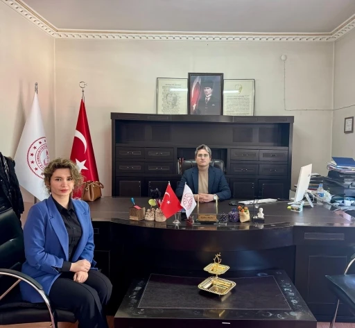 Kaymakam Arıkan, okulların durumu ve &ccedil;alışmalar hakkında bilgi aldı
