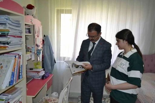 Kaymakam Ateş, öğrencilerin misafiri oldu
