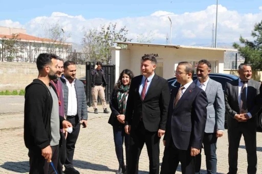 Kaymakam Baycar, &ouml;ğrencilerle geleceği konuştu
