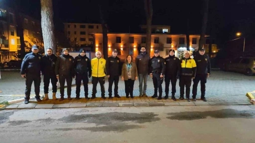 Kaymakam Doğru yeni yıla g&ouml;revi başında girenleri unutmadı
