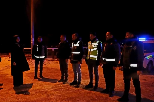 Kaymakam Duman&rsquo;dan yılbaşı gecesi g&uuml;venlik g&uuml;&ccedil;lerine ziyaret
