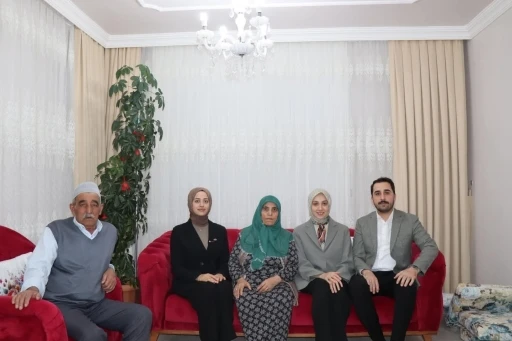 Kaymakam Duman, Tercan&rsquo;da şehit ailesinin iftar sofrasına konuk oldu
