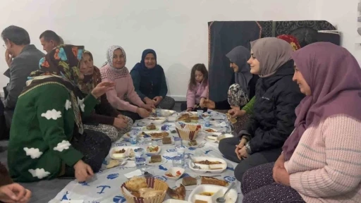 Kaymakam Kılı&ccedil;, yangından etkilenen vatandaşlarla bir araya geldi
