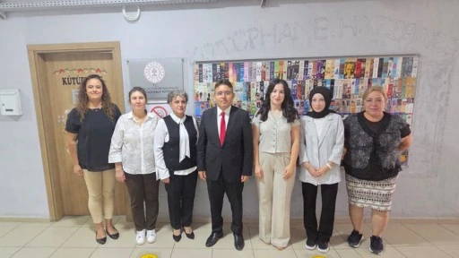 KAYMAKAM NURULLAH KAYA’DAN MARMARİS HALK KÜTÜPHANESİ’NE ZİYARET