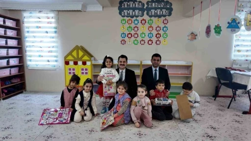 Kaymakam Yılmaz&rsquo;dan 4-6 yaş Kur&rsquo;an kursuna ziyaret
