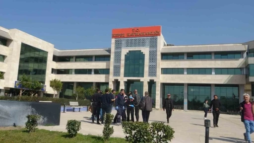 Kaymakamlık binasında ateş a&ccedil;arak kendini odaya kilitleyen şahıs teslim oldu
