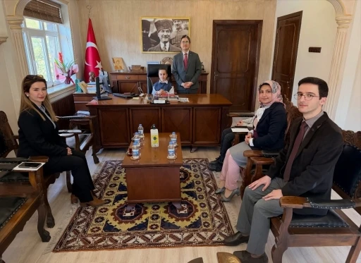 Kaymakamlık koltuğu &ccedil;ocuklara emanet edildi
