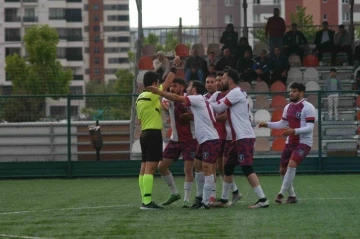 Kayseri 2. Amatör Küme: Kalespor: 3-Kocasinangücü SK: 1
