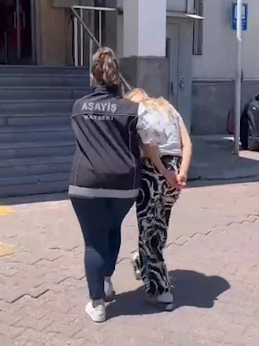 Kayseri 3 ayrı su&ccedil;tan 22 yıl kesinleşmiş hapis cezası bulunan kadın yakalandı
