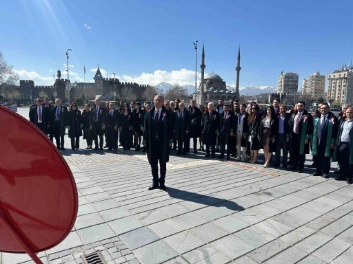 Kayseri Barosu Başkanı Özsoy: &quot;Kayseri Barosu büyük Türk Milleti’ne hizmet için buradadır&quot;
