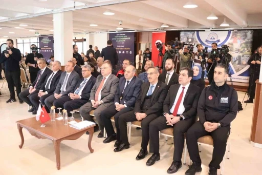 Kayseri&rsquo;de 12 il&ccedil;ede g&uuml;nl&uuml;k kişi başı 666 gram &ccedil;&ouml;p &uuml;retiliyor
