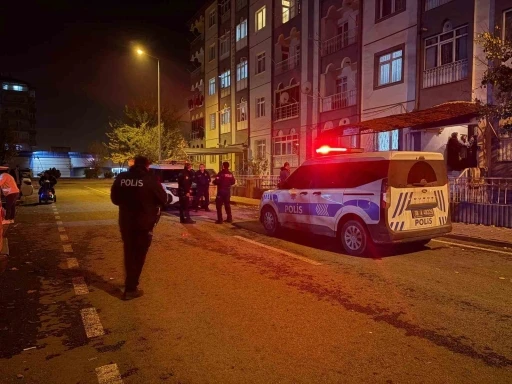 Kayseri’de 4. kattan düşen genç kız ağır yaralandı
