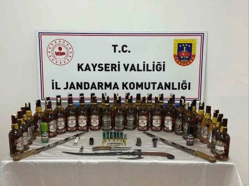 Kayseri’de 50 şişe sahte alkol ele geçirildi: 2 gözaltı
