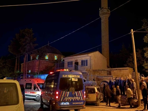 Kayseri&rsquo;de cami cemaatine bı&ccedil;aklı saldırı: 2 &ouml;l&uuml;
