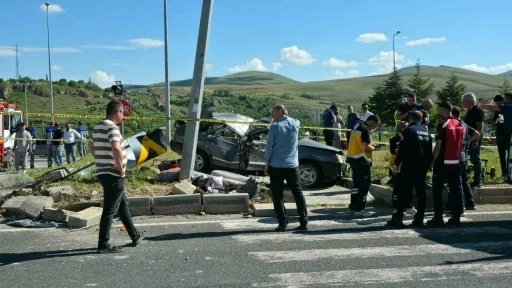 Kayseri&rsquo;de feci kaza: 2 &ouml;l&uuml;, 4 yaralı
