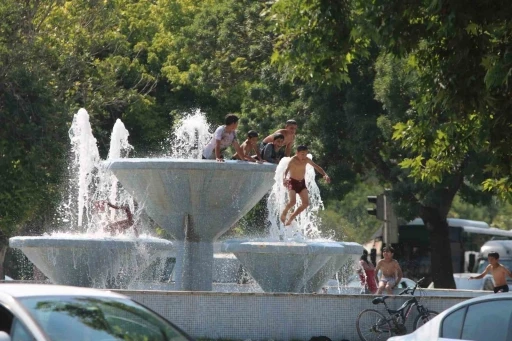Kayseri’de hava sıcaklığı 40’ı aştı, vatandaş serinlemenin yollarını aradı
