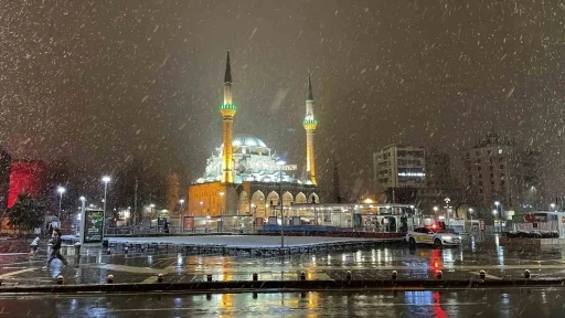 Kayseri&rsquo;de kar yağışı etkili oldu
