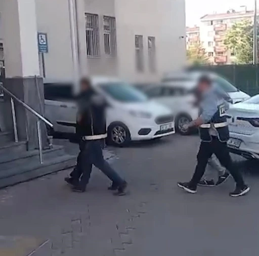 Kayseri&rsquo;de &lsquo;kasten &ouml;ld&uuml;rme&rsquo; su&ccedil;undan kesinleşmiş hapisle aranan 3 şahıs yakalandı
