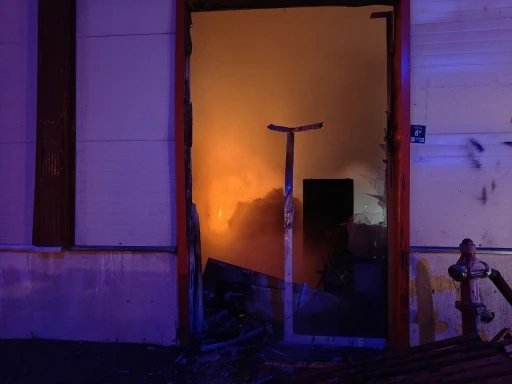 Kayseri&rsquo;de masa sandalye at&ouml;lyesinde yangın
