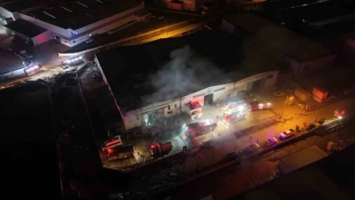 Kayseri&rsquo;de mobilya fabrikasında yangın
