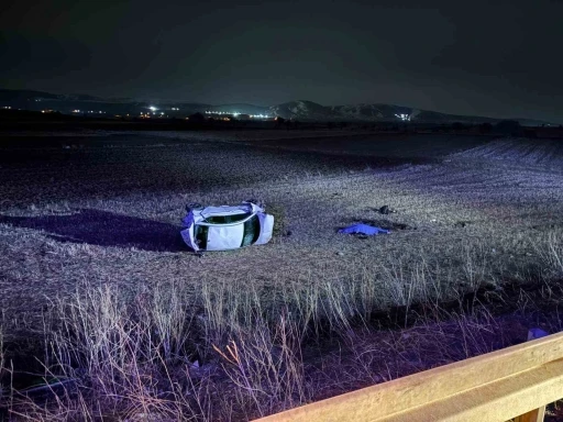 Kayseri&rsquo;de otomobil şarampole yuvarlandı: 1 &ouml;l&uuml;, 1&rsquo;i ağır 4 yaralı
