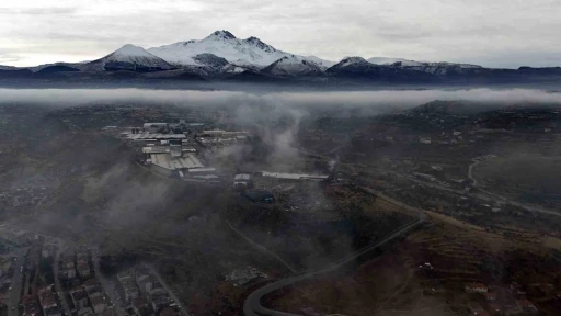 Kayseri’de sis etkisini sürdürüyor

